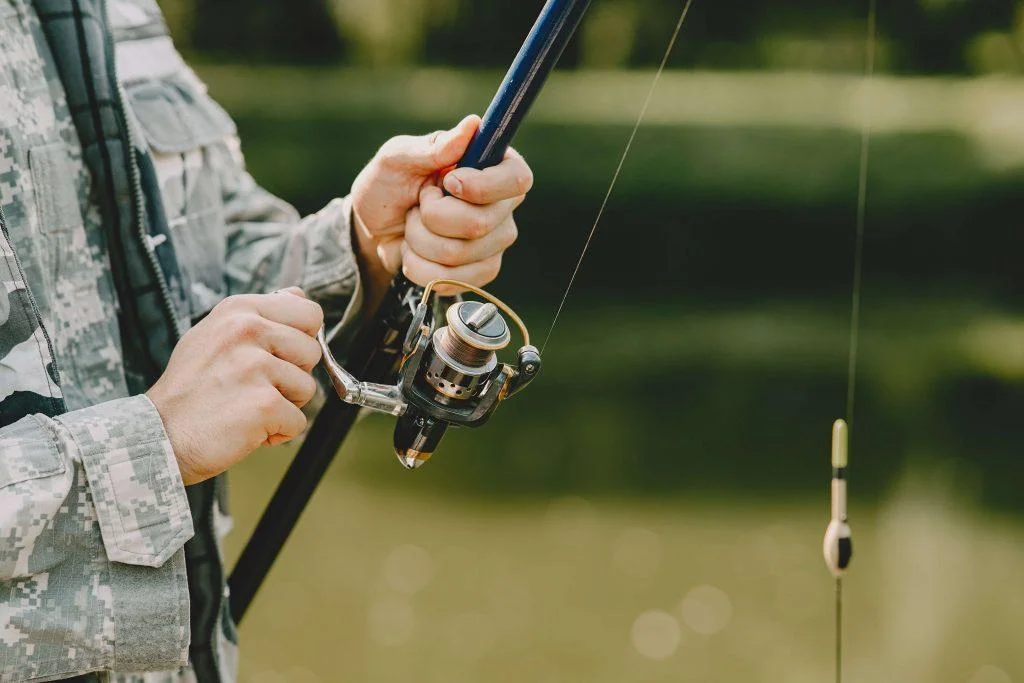For salmon fishing pairing your fishing rod with the right reel is crucial for optimal performance. Choose a quality spinning or baitcasting reel with a smooth and reliable drag system. 