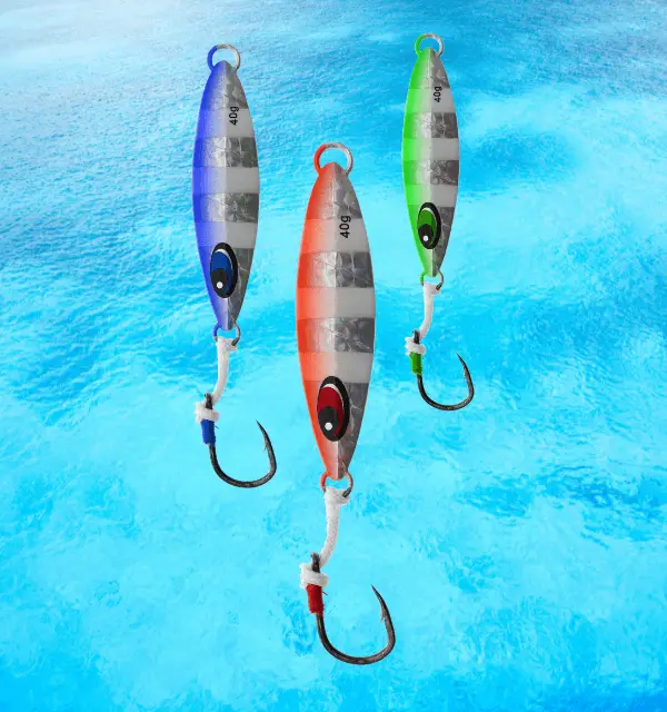 Butterfly jigs have a sleek design and move in a captivating way as they go into the ocean. This makes them different from regular jigs and a top choice for anglers who want to catch deep-sea fish like tuna and tilefish. 